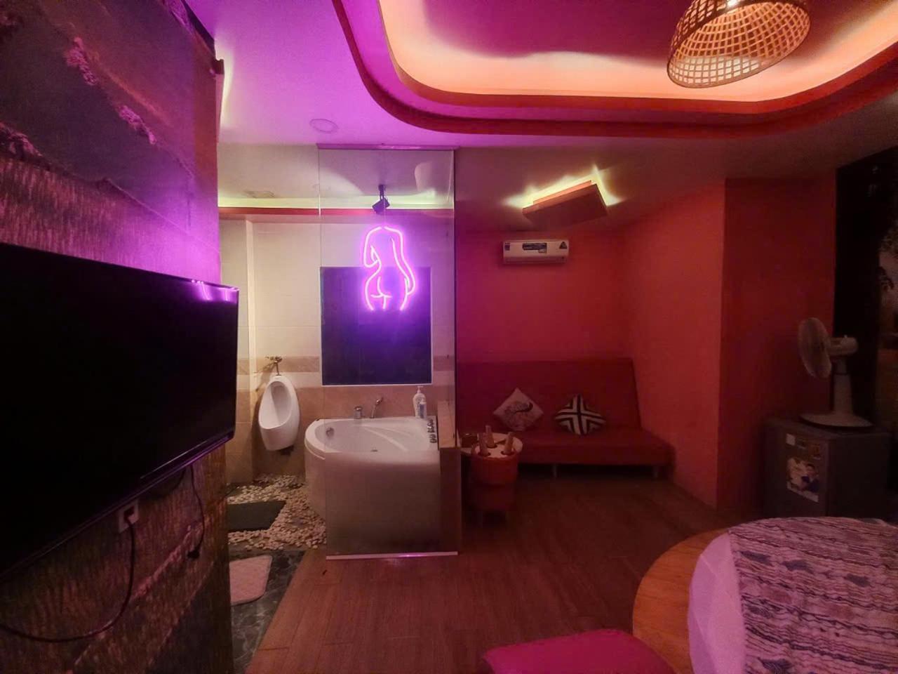 Hotel Ks Tinh Nhan Sach *