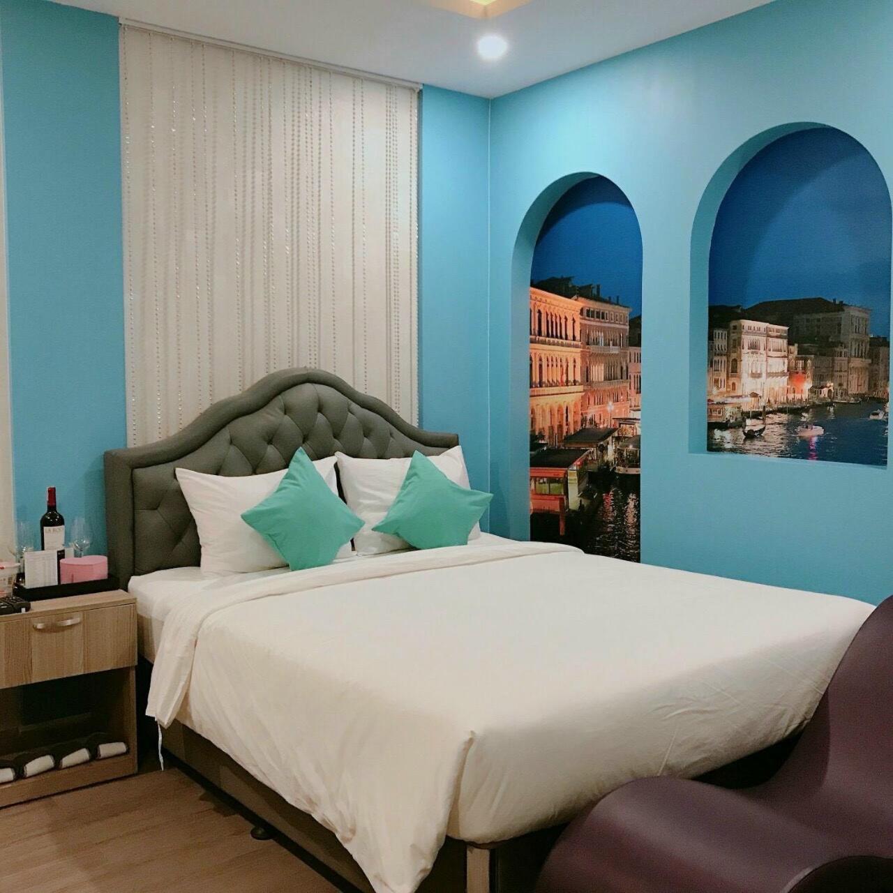 Ks Tinh Nhan Sach Hotel