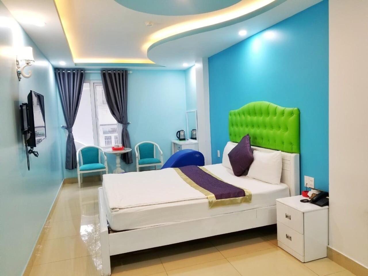 Ks Tinh Nhan Sach Hotel